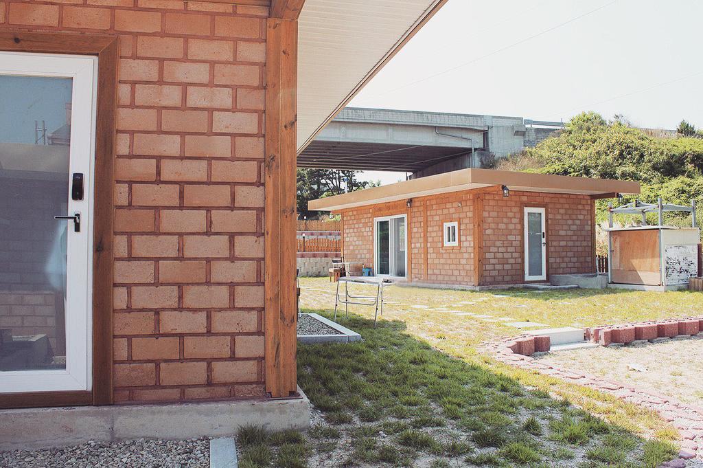 Tobang Red Clay Pension Pohang Exterior photo